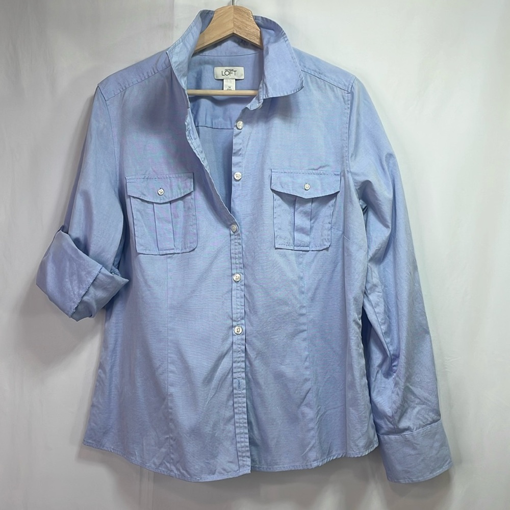 🦭 Ann Taylor loft light blue camp style cotton blouse